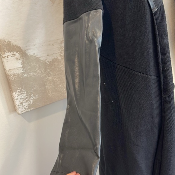 Blank NYC hooded long Faux leather knit cardigan with hood size large - Picture 2 of 7